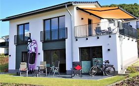Ferienhaus direkt am Diemelsee-Heringhausen-Willingen-Toplage-Sauna-3 Schlafzimmer-2 Terrassen-109 qm-incl Wäsche